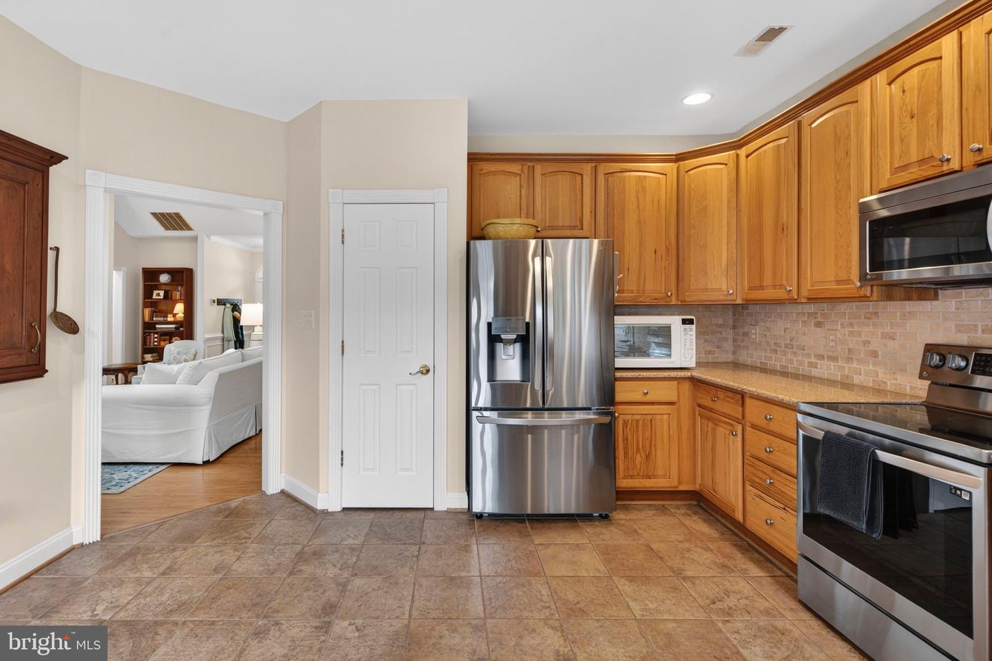 238 CARRIAGE CHASE CIR, WARRENTON, Virginia 20186, 3 Bedrooms Bedrooms, ,2 BathroomsBathrooms,Residential,For sale,238 CARRIAGE CHASE CIR,VAFQ2019650 MLS # VAFQ2019650