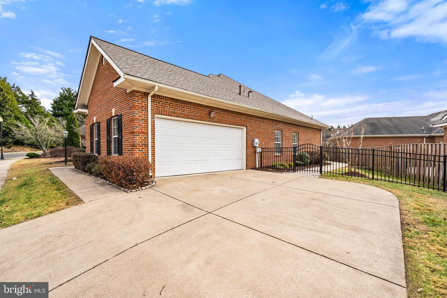 238 CARRIAGE CHASE CIR, WARRENTON, Virginia 20186, 3 Bedrooms Bedrooms, ,2 BathroomsBathrooms,Residential,For sale,238 CARRIAGE CHASE CIR,VAFQ2019650 MLS # VAFQ2019650