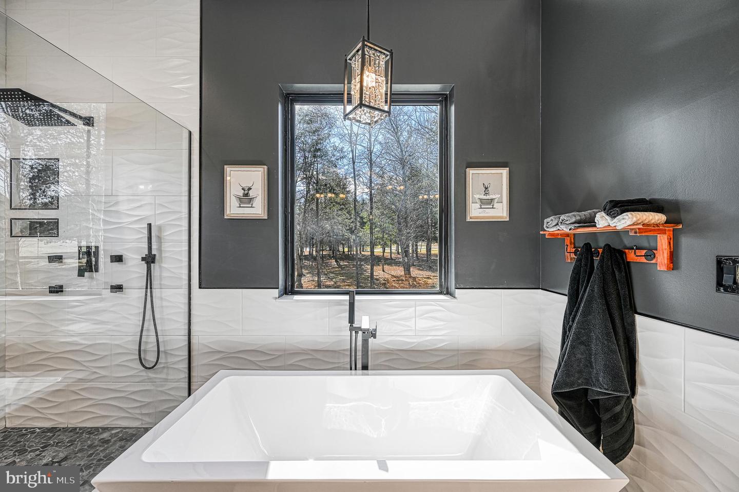 2642 PEACH GROVE RD, LOUISA, Virginia 23093, 4 Bedrooms Bedrooms, 9 Rooms Rooms,5 BathroomsBathrooms,Residential,For sale,2642 PEACH GROVE RD,VALA2008978 MLS # VALA2008978