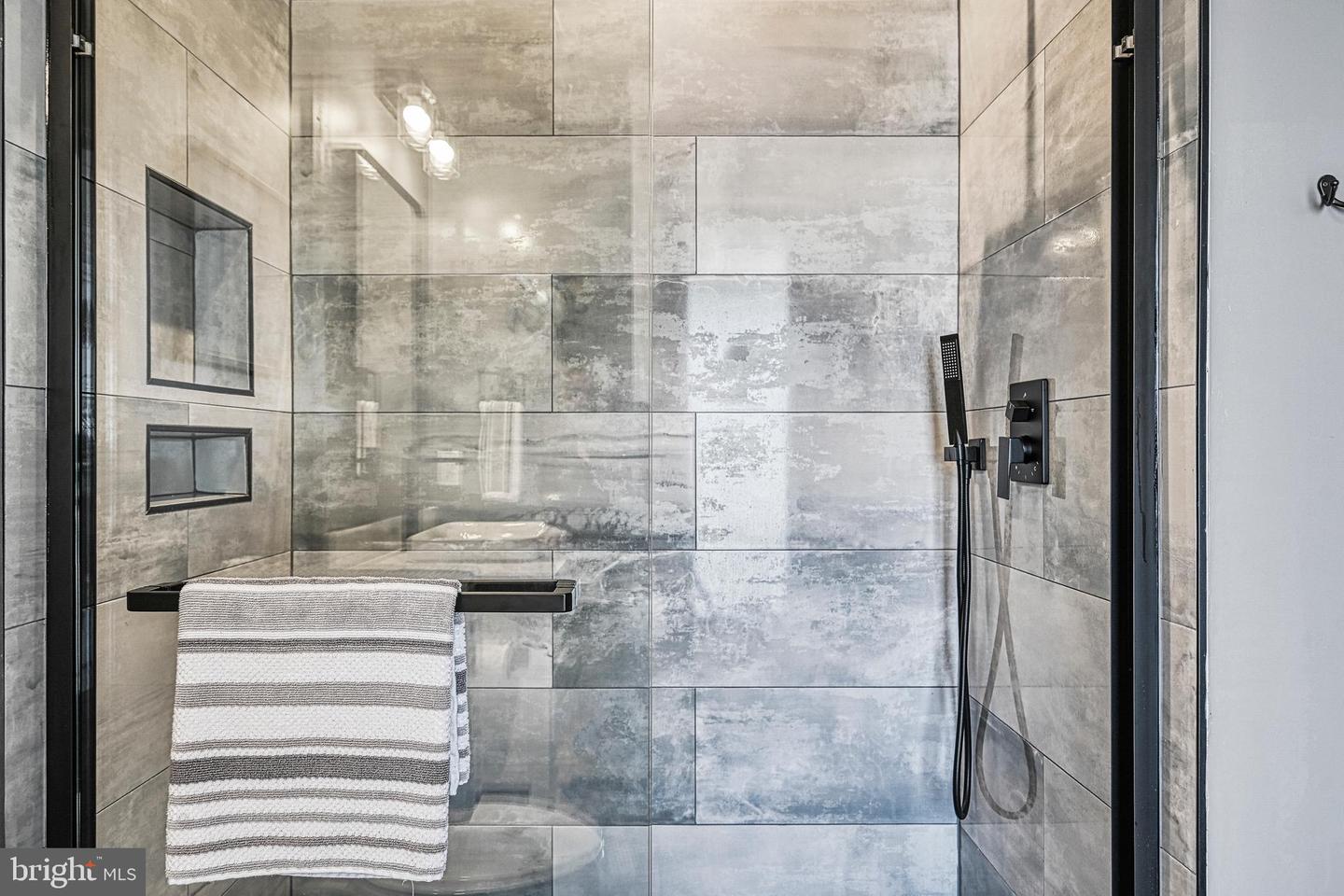 2642 PEACH GROVE RD, LOUISA, Virginia 23093, 4 Bedrooms Bedrooms, 9 Rooms Rooms,5 BathroomsBathrooms,Residential,For sale,2642 PEACH GROVE RD,VALA2008978 MLS # VALA2008978