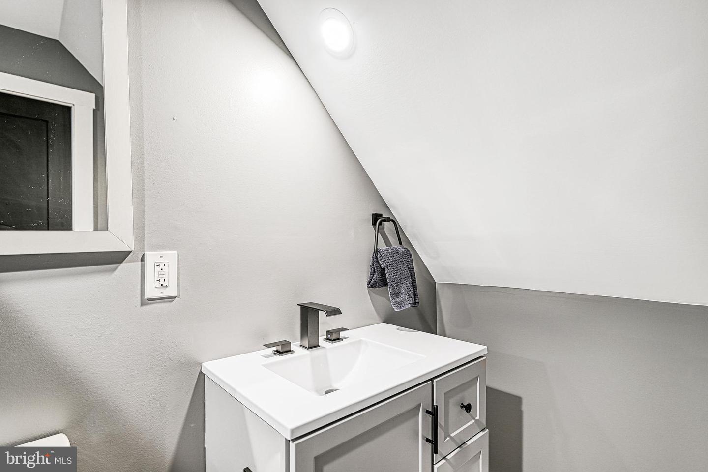 2642 PEACH GROVE RD, LOUISA, Virginia 23093, 4 Bedrooms Bedrooms, 9 Rooms Rooms,5 BathroomsBathrooms,Residential,For sale,2642 PEACH GROVE RD,VALA2008978 MLS # VALA2008978