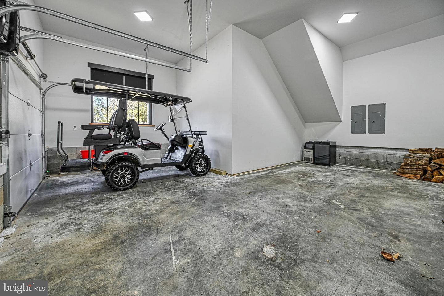 2642 PEACH GROVE RD, LOUISA, Virginia 23093, 4 Bedrooms Bedrooms, 9 Rooms Rooms,5 BathroomsBathrooms,Residential,For sale,2642 PEACH GROVE RD,VALA2008978 MLS # VALA2008978