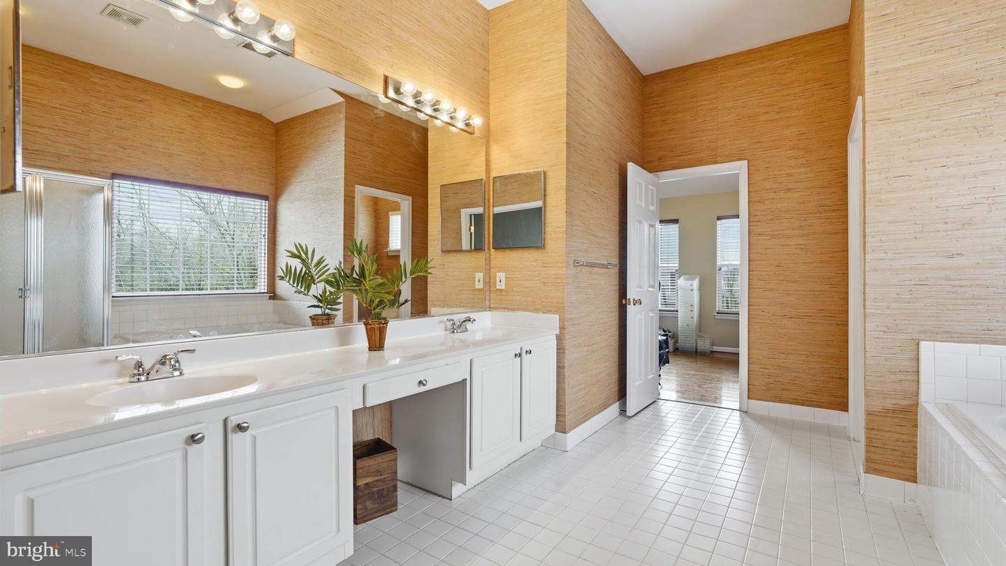 8921 MAYHEW CT, LORTON, Virginia 22079, 4 Bedrooms Bedrooms, ,3 BathroomsBathrooms,Residential,For sale,8921 MAYHEW CT,VAFX2281794 MLS # VAFX2281794