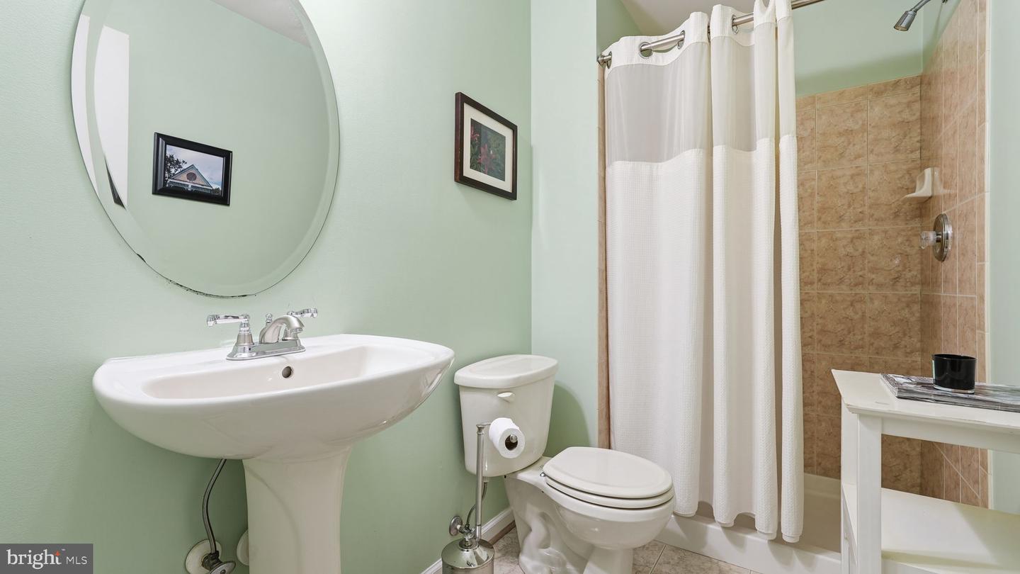 8921 MAYHEW CT, LORTON, Virginia 22079, 4 Bedrooms Bedrooms, ,3 BathroomsBathrooms,Residential,For sale,8921 MAYHEW CT,VAFX2281794 MLS # VAFX2281794