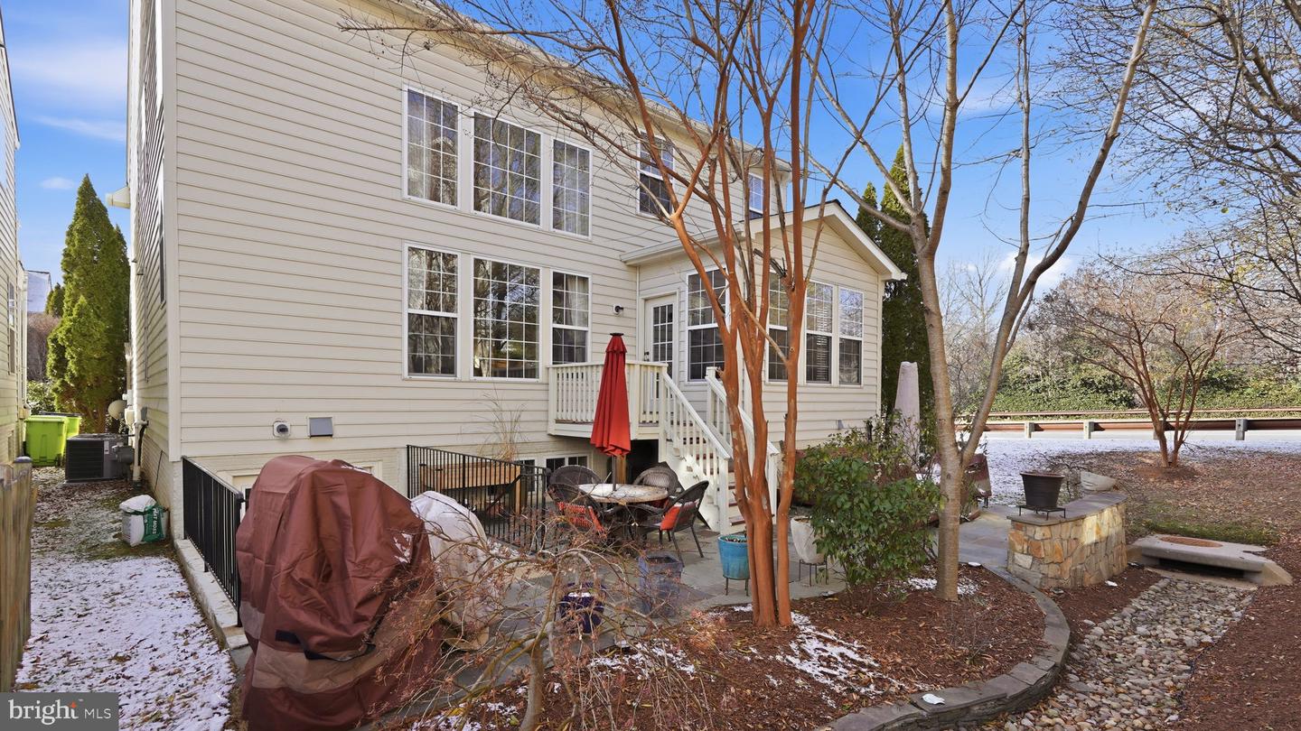 8921 MAYHEW CT, LORTON, Virginia 22079, 4 Bedrooms Bedrooms, ,3 BathroomsBathrooms,Residential,For sale,8921 MAYHEW CT,VAFX2281794 MLS # VAFX2281794