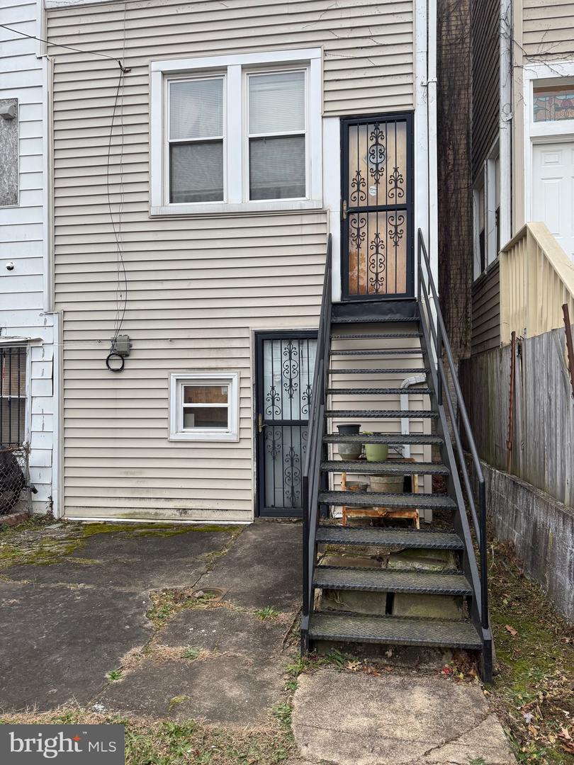 439 DELAFIELD PL NW, WASHINGTON, District Of Columbia 20011, 3 Bedrooms Bedrooms, ,1 BathroomBathrooms,Residential,For sale,439 DELAFIELD PL NW,DCDC2234854 MLS # DCDC2234854