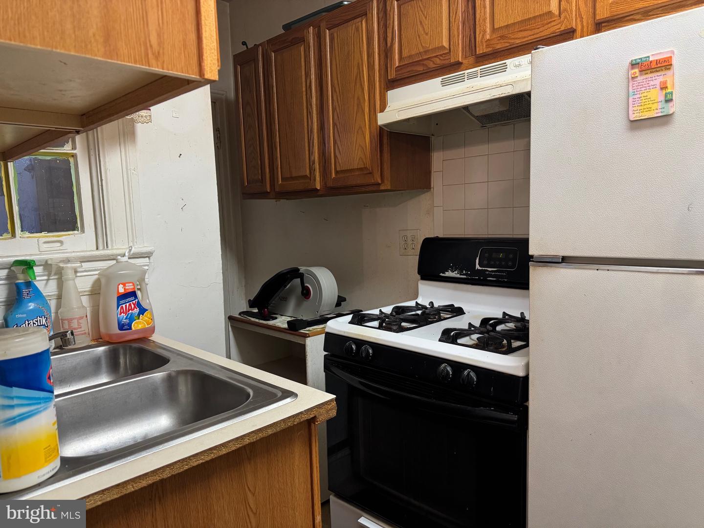 439 DELAFIELD PL NW, WASHINGTON, District Of Columbia 20011, 3 Bedrooms Bedrooms, ,1 BathroomBathrooms,Residential,For sale,439 DELAFIELD PL NW,DCDC2234854 MLS # DCDC2234854