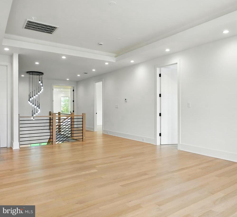 103 SAINT ANDREWS DR NE, VIENNA, Virginia 22180, 7 Bedrooms Bedrooms, ,7 BathroomsBathrooms,Residential,For sale,103 SAINT ANDREWS DR NE,VAFX2235624 MLS # VAFX2235624 103 SAINT ANDREWS DR NE, VIENNA, Virginia 22180, 7 Bedrooms Bedrooms, ,7 BathroomsBathrooms,Residential,For sale,103 SAINT ANDREWS DR NE,VAFX2235624 MLS # VAFX2235624