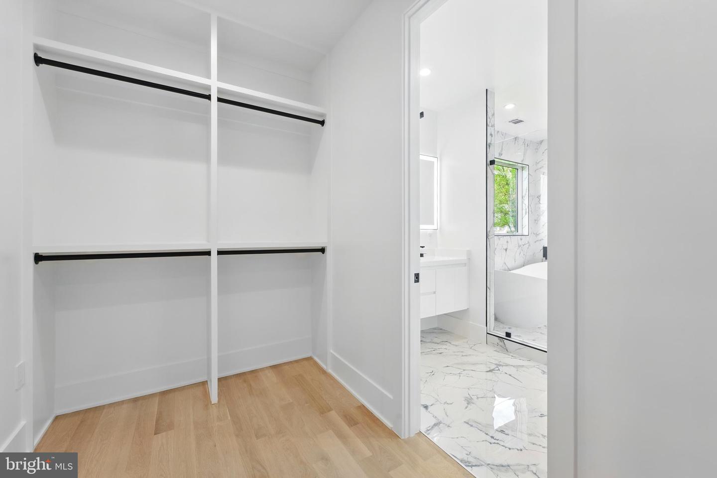 103 SAINT ANDREWS DR NE, VIENNA, Virginia 22180, 7 Bedrooms Bedrooms, ,7 BathroomsBathrooms,Residential,For sale,103 SAINT ANDREWS DR NE,VAFX2235624 MLS # VAFX2235624 103 SAINT ANDREWS DR NE, VIENNA, Virginia 22180, 7 Bedrooms Bedrooms, ,7 BathroomsBathrooms,Residential,For sale,103 SAINT ANDREWS DR NE,VAFX2235624 MLS # VAFX2235624