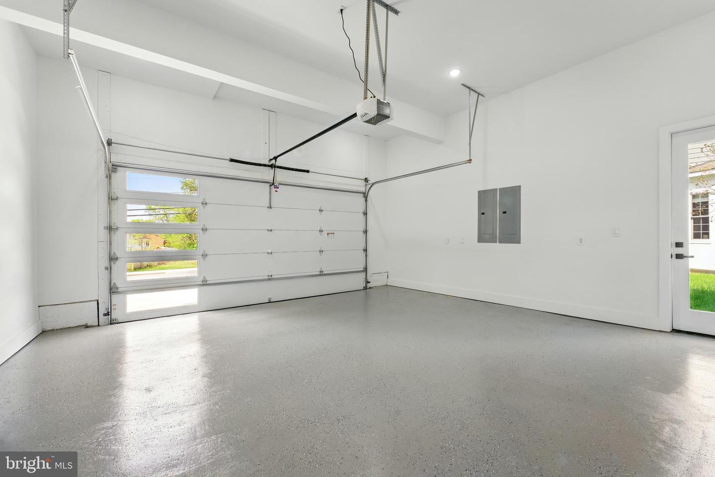 103 SAINT ANDREWS DR NE, VIENNA, Virginia 22180, 7 Bedrooms Bedrooms, ,7 BathroomsBathrooms,Residential,For sale,103 SAINT ANDREWS DR NE,VAFX2235624 MLS # VAFX2235624 103 SAINT ANDREWS DR NE, VIENNA, Virginia 22180, 7 Bedrooms Bedrooms, ,7 BathroomsBathrooms,Residential,For sale,103 SAINT ANDREWS DR NE,VAFX2235624 MLS # VAFX2235624