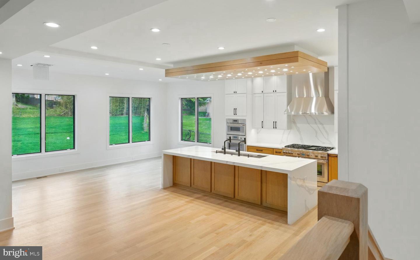 103 SAINT ANDREWS DR NE, VIENNA, Virginia 22180, 7 Bedrooms Bedrooms, ,7 BathroomsBathrooms,Residential,For sale,103 SAINT ANDREWS DR NE,VAFX2235624 MLS # VAFX2235624 103 SAINT ANDREWS DR NE, VIENNA, Virginia 22180, 7 Bedrooms Bedrooms, ,7 BathroomsBathrooms,Residential,For sale,103 SAINT ANDREWS DR NE,VAFX2235624 MLS # VAFX2235624