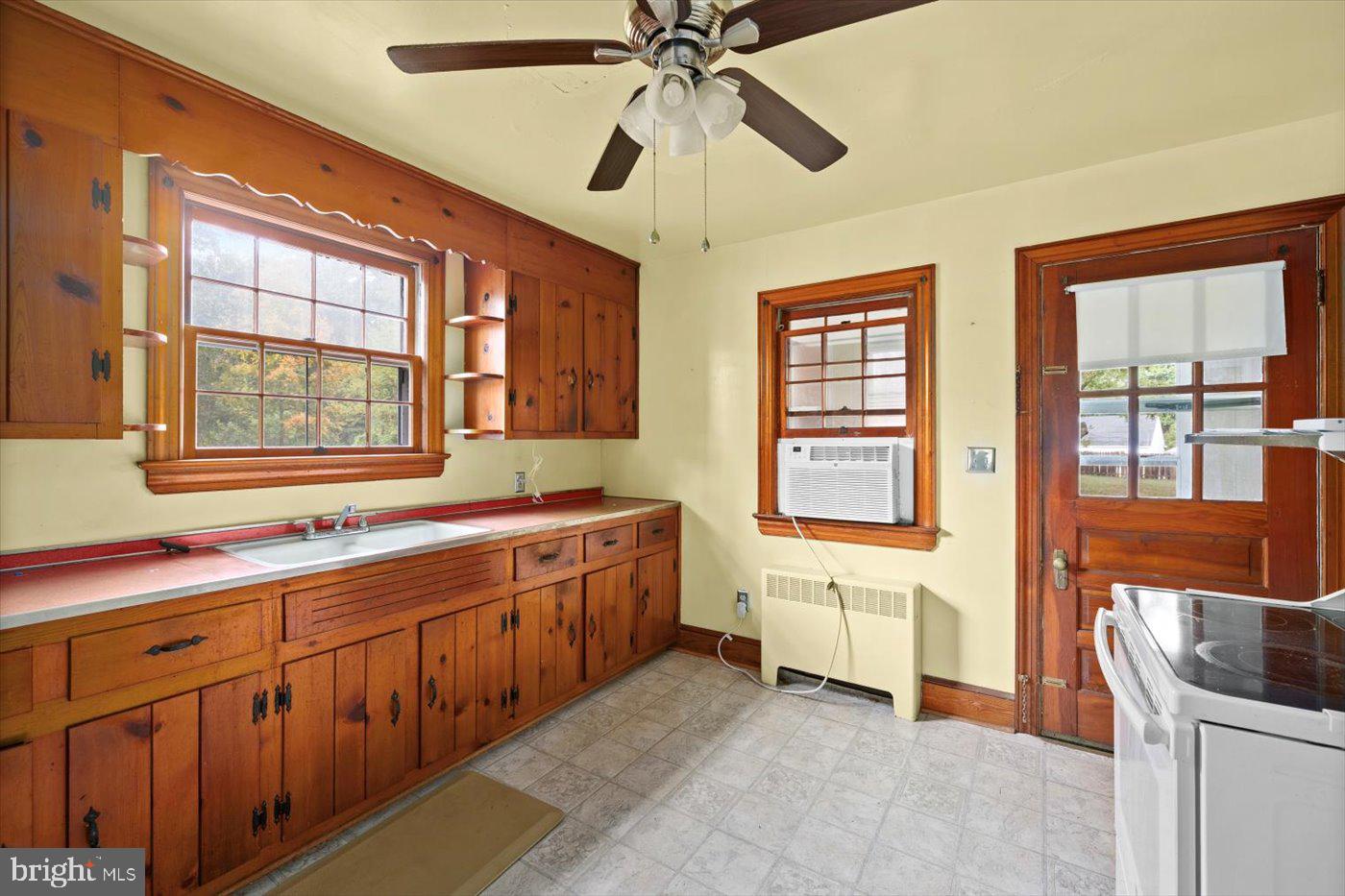 7936 CHANCELLOR RD, FREDERICKSBURG, Virginia 22407, 2 Bedrooms Bedrooms, ,1 BathroomBathrooms,Residential,For sale,7936 CHANCELLOR RD,VASP2036240 MLS # VASP2036240 7936 CHANCELLOR RD, FREDERICKSBURG, Virginia 22407, 2 Bedrooms Bedrooms, ,1 BathroomBathrooms,Residential,For sale,7936 CHANCELLOR RD,VASP2036240 MLS # VASP2036240