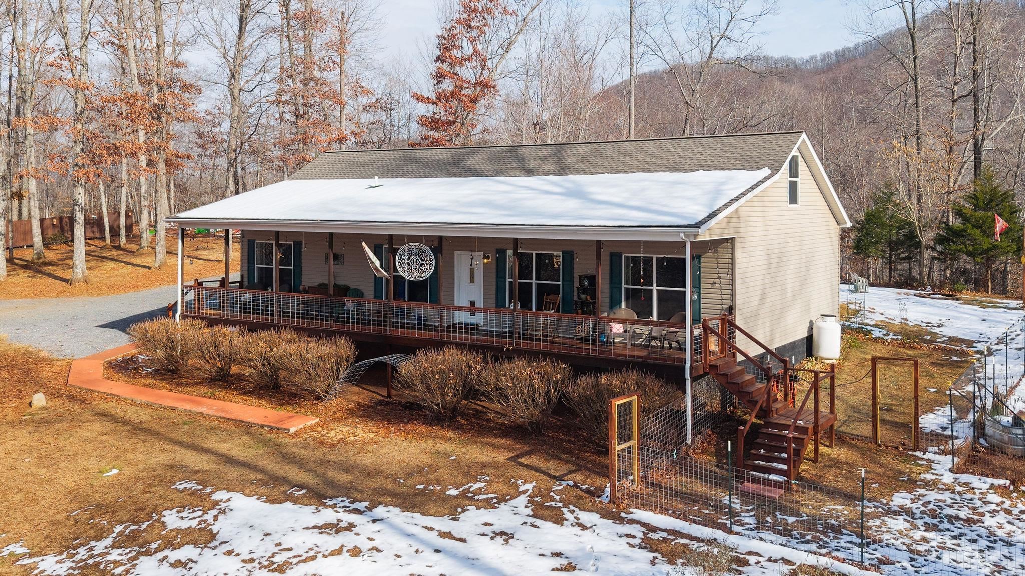 693 TRUSLOWS LN, NELLYSFORD, Virginia 22958, 3 Bedrooms Bedrooms, ,2 BathroomsBathrooms,Residential,693 TRUSLOWS LN,671815 MLS # 671815 693 TRUSLOWS LN, NELLYSFORD, Virginia 22958, 3 Bedrooms Bedrooms, ,2 BathroomsBathrooms,Residential,693 TRUSLOWS LN,671815 MLS # 671815