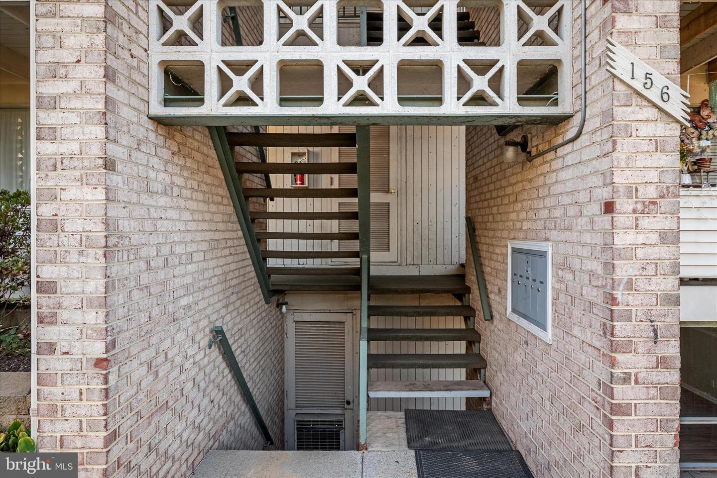 156 HAYCOCK RD #A-6, FALLS CHURCH, Virginia 22046, 1 Bedroom Bedrooms, ,1 BathroomBathrooms,Residential,For sale,156 HAYCOCK RD #A-6,VAFA2003366 MLS # VAFA2003366 156 HAYCOCK RD #A-6, FALLS CHURCH, Virginia 22046, 1 Bedroom Bedrooms, ,1 BathroomBathrooms,Residential,For sale,156 HAYCOCK RD #A-6,VAFA2003366 MLS # VAFA2003366