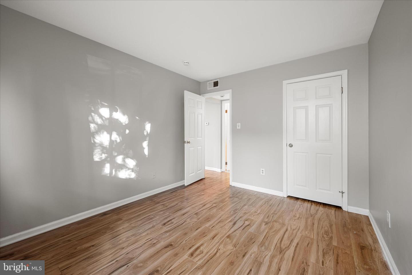 156 HAYCOCK RD #A-6, FALLS CHURCH, Virginia 22046, 1 Bedroom Bedrooms, ,1 BathroomBathrooms,Residential,For sale,156 HAYCOCK RD #A-6,VAFA2003366 MLS # VAFA2003366 156 HAYCOCK RD #A-6, FALLS CHURCH, Virginia 22046, 1 Bedroom Bedrooms, ,1 BathroomBathrooms,Residential,For sale,156 HAYCOCK RD #A-6,VAFA2003366 MLS # VAFA2003366