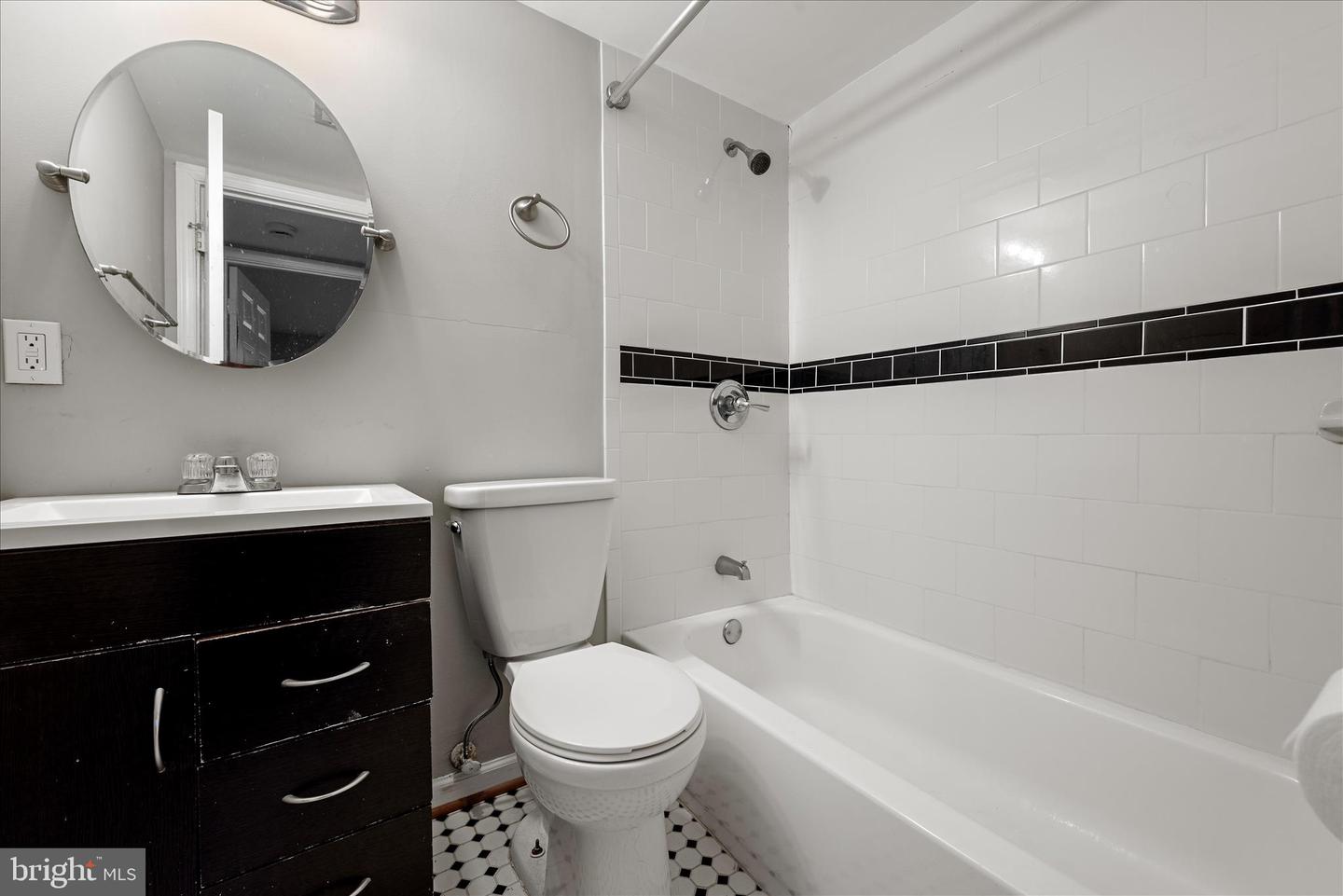 156 HAYCOCK RD #A-6, FALLS CHURCH, Virginia 22046, 1 Bedroom Bedrooms, ,1 BathroomBathrooms,Residential,For sale,156 HAYCOCK RD #A-6,VAFA2003366 MLS # VAFA2003366 156 HAYCOCK RD #A-6, FALLS CHURCH, Virginia 22046, 1 Bedroom Bedrooms, ,1 BathroomBathrooms,Residential,For sale,156 HAYCOCK RD #A-6,VAFA2003366 MLS # VAFA2003366