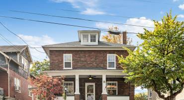 17 E LEICESTER ST, WINCHESTER, Virginia 22601, 4 Bedrooms Bedrooms, ,2 BathroomsBathrooms,Residential,For sale,17 E LEICESTER ST,VAWI2009350 MLS # VAWI2009350