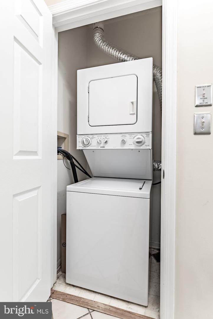 14314 CLIMBING ROSE WAY #301, CENTREVILLE, Virginia 20121, 2 Bedrooms Bedrooms, ,2 BathroomsBathrooms,Residential,For sale,14314 CLIMBING ROSE WAY #301,VAFX2280836 MLS # VAFX2280836 14314 CLIMBING ROSE WAY #301, CENTREVILLE, Virginia 20121, 2 Bedrooms Bedrooms, ,2 BathroomsBathrooms,Residential,For sale,14314 CLIMBING ROSE WAY #301,VAFX2280836 MLS # VAFX2280836