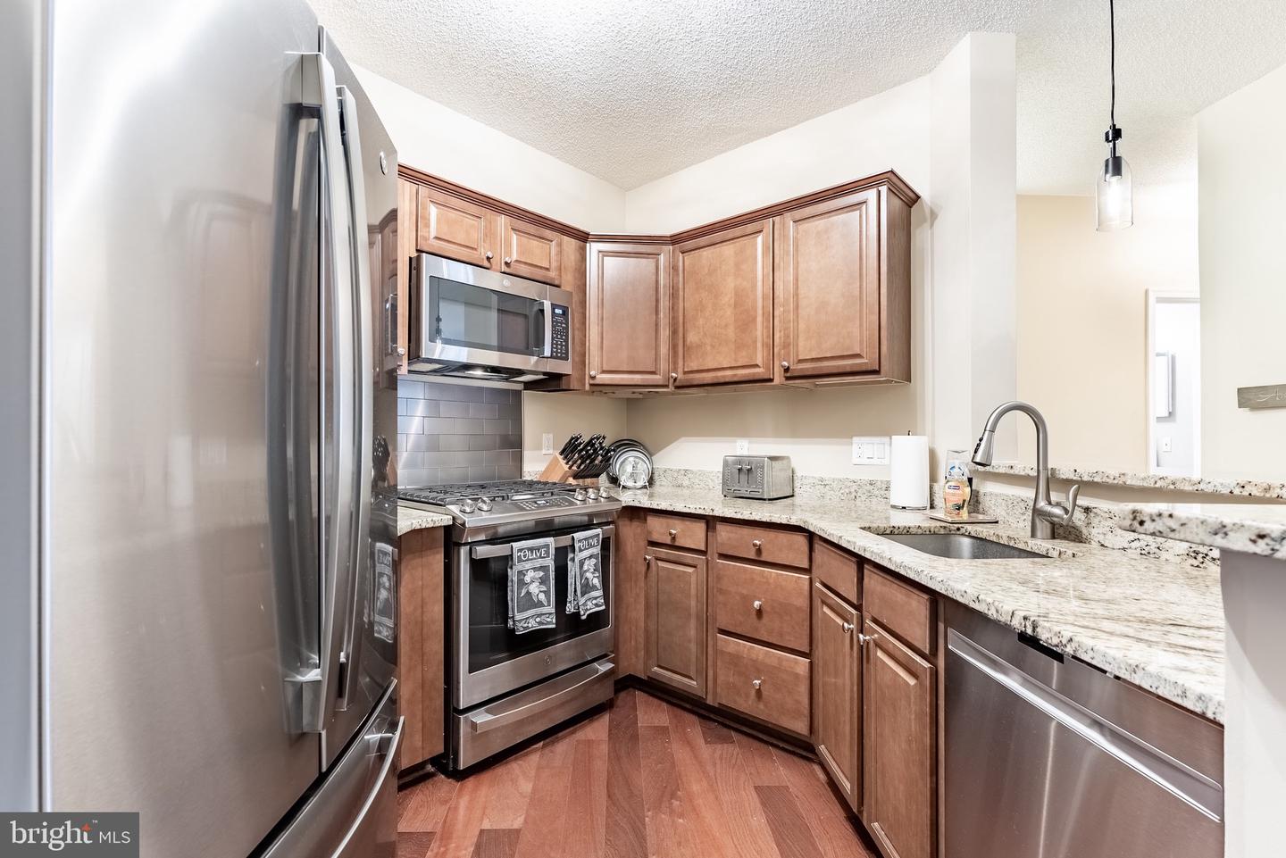 14314 CLIMBING ROSE WAY #301, CENTREVILLE, Virginia 20121, 2 Bedrooms Bedrooms, ,2 BathroomsBathrooms,Residential,For sale,14314 CLIMBING ROSE WAY #301,VAFX2280836 MLS # VAFX2280836 14314 CLIMBING ROSE WAY #301, CENTREVILLE, Virginia 20121, 2 Bedrooms Bedrooms, ,2 BathroomsBathrooms,Residential,For sale,14314 CLIMBING ROSE WAY #301,VAFX2280836 MLS # VAFX2280836