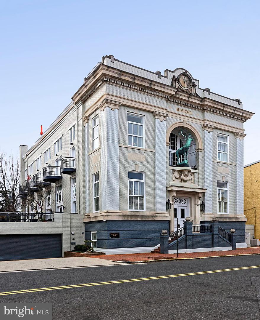 318 PRINCE ST #3, ALEXANDRIA, Virginia 22314, 2 Bedrooms Bedrooms, ,2 BathroomsBathrooms,Residential,For sale,318 PRINCE ST #3,VAAX2052118 MLS # VAAX2052118 318 PRINCE ST #3, ALEXANDRIA, Virginia 22314, 2 Bedrooms Bedrooms, ,2 BathroomsBathrooms,Residential,For sale,318 PRINCE ST #3,VAAX2052118 MLS # VAAX2052118