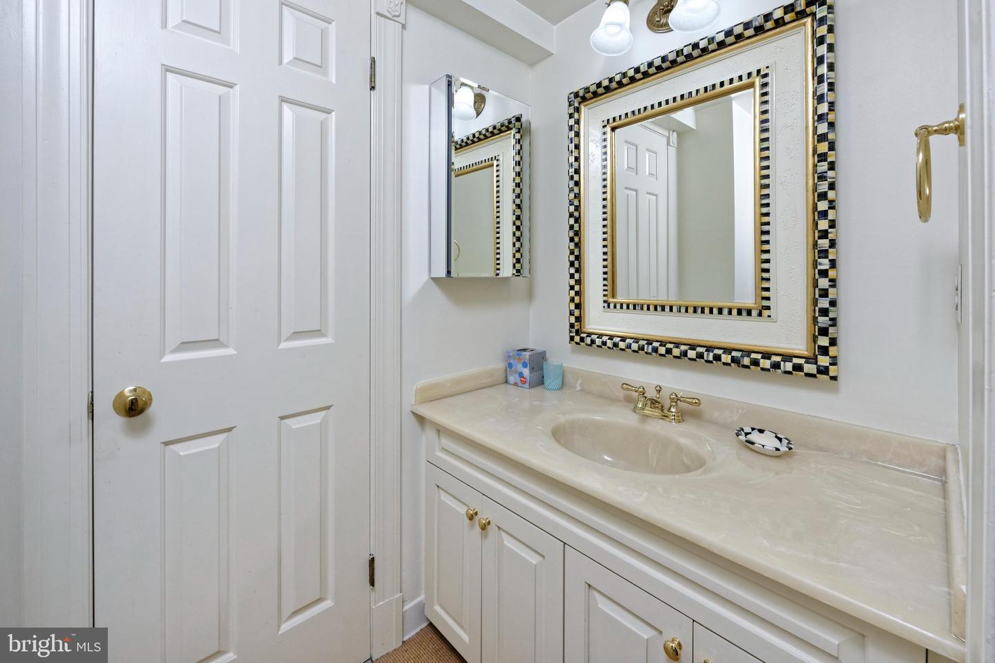 318 PRINCE ST #3, ALEXANDRIA, Virginia 22314, 2 Bedrooms Bedrooms, ,2 BathroomsBathrooms,Residential,For sale,318 PRINCE ST #3,VAAX2052118 MLS # VAAX2052118 318 PRINCE ST #3, ALEXANDRIA, Virginia 22314, 2 Bedrooms Bedrooms, ,2 BathroomsBathrooms,Residential,For sale,318 PRINCE ST #3,VAAX2052118 MLS # VAAX2052118