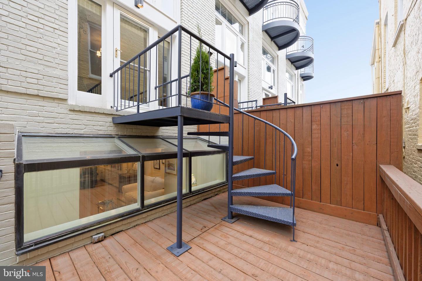 318 PRINCE ST #3, ALEXANDRIA, Virginia 22314, 2 Bedrooms Bedrooms, ,2 BathroomsBathrooms,Residential,For sale,318 PRINCE ST #3,VAAX2052118 MLS # VAAX2052118 318 PRINCE ST #3, ALEXANDRIA, Virginia 22314, 2 Bedrooms Bedrooms, ,2 BathroomsBathrooms,Residential,For sale,318 PRINCE ST #3,VAAX2052118 MLS # VAAX2052118