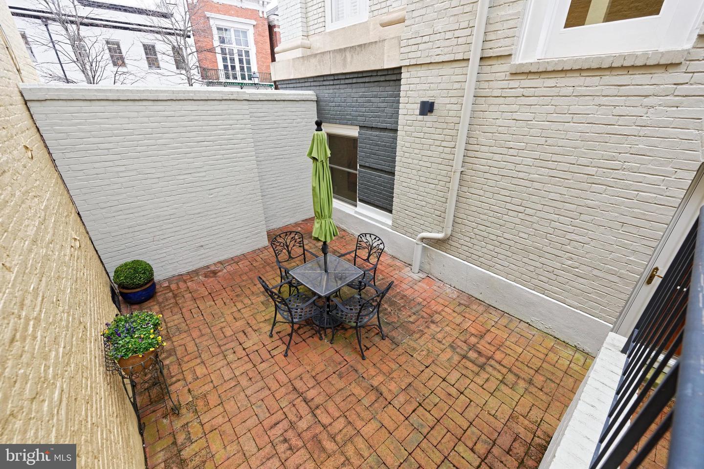 318 PRINCE ST #3, ALEXANDRIA, Virginia 22314, 2 Bedrooms Bedrooms, ,2 BathroomsBathrooms,Residential,For sale,318 PRINCE ST #3,VAAX2052118 MLS # VAAX2052118 318 PRINCE ST #3, ALEXANDRIA, Virginia 22314, 2 Bedrooms Bedrooms, ,2 BathroomsBathrooms,Residential,For sale,318 PRINCE ST #3,VAAX2052118 MLS # VAAX2052118