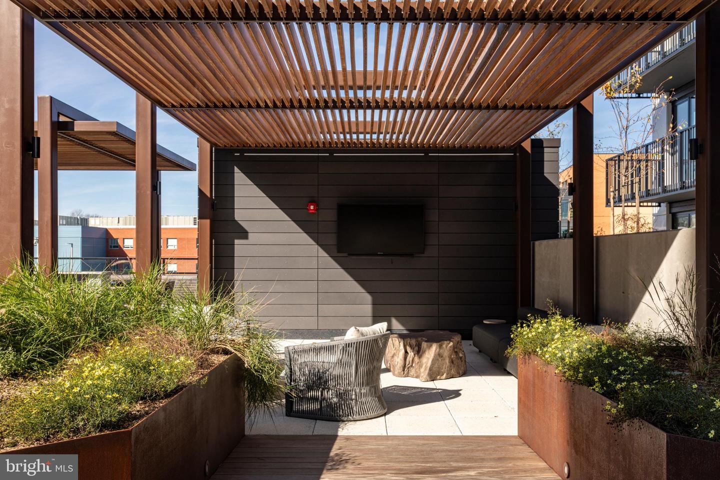 255 W. FALLS STATION BLVD #603, FALLS CHURCH, Virginia 22046, 2 Bedrooms Bedrooms, 4 Rooms Rooms,2 BathroomsBathrooms,Residential,For sale,255 W. FALLS STATION BLVD #603,VAFA2003490 MLS # VAFA2003490