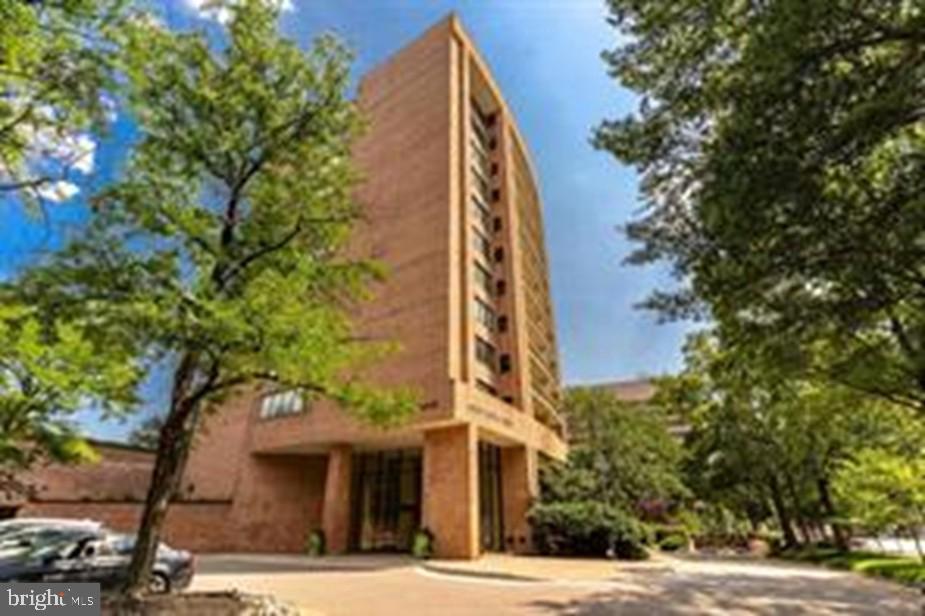 1805 CRYSTAL DR #304S, ARLINGTON, Virginia 22202, 1 Bedroom Bedrooms, ,1 BathroomBathrooms,Residential,For sale,1805 CRYSTAL DR #304S,VAAR2066906 MLS # VAAR2066906 1805 CRYSTAL DR #304S, ARLINGTON, Virginia 22202, 1 Bedroom Bedrooms, ,1 BathroomBathrooms,Residential,For sale,1805 CRYSTAL DR #304S,VAAR2066906 MLS # VAAR2066906