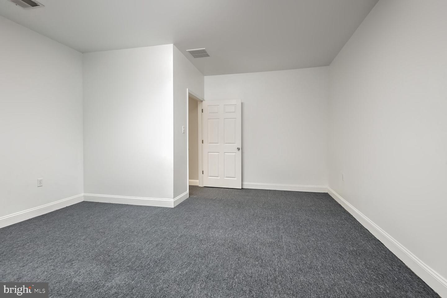 5985 COLUMBIA PIKE #300, FALLS CHURCH, Virginia 22041, ,Land,For sale,5985 COLUMBIA PIKE #300,VAFX2280350 MLS # VAFX2280350 5985 COLUMBIA PIKE #300, FALLS CHURCH, Virginia 22041, ,Land,For sale,5985 COLUMBIA PIKE #300,VAFX2280350 MLS # VAFX2280350