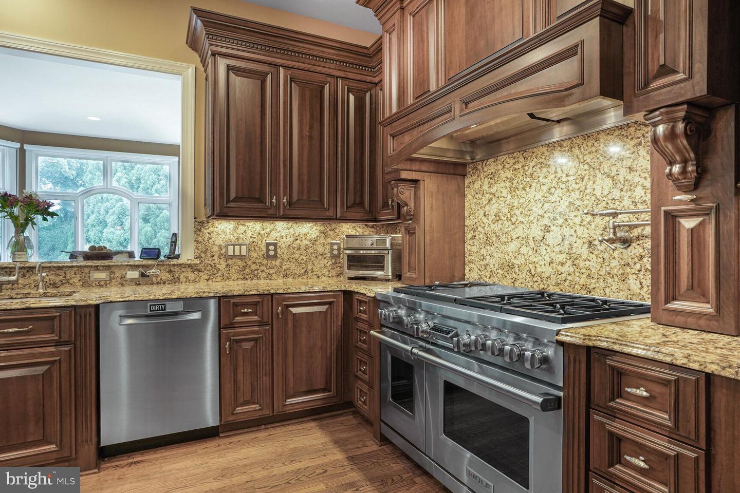 9864 WALKER GLEN CT, GREAT FALLS, Virginia 22066, 7 Bedrooms Bedrooms, ,7 BathroomsBathrooms,Residential,For sale,9864 WALKER GLEN CT,VAFX2260212 MLS # VAFX2260212 9864 WALKER GLEN CT, GREAT FALLS, Virginia 22066, 7 Bedrooms Bedrooms, ,7 BathroomsBathrooms,Residential,For sale,9864 WALKER GLEN CT,VAFX2260212 MLS # VAFX2260212