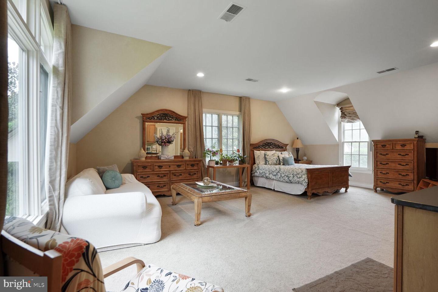 9864 WALKER GLEN CT, GREAT FALLS, Virginia 22066, 7 Bedrooms Bedrooms, ,7 BathroomsBathrooms,Residential,For sale,9864 WALKER GLEN CT,VAFX2260212 MLS # VAFX2260212 9864 WALKER GLEN CT, GREAT FALLS, Virginia 22066, 7 Bedrooms Bedrooms, ,7 BathroomsBathrooms,Residential,For sale,9864 WALKER GLEN CT,VAFX2260212 MLS # VAFX2260212