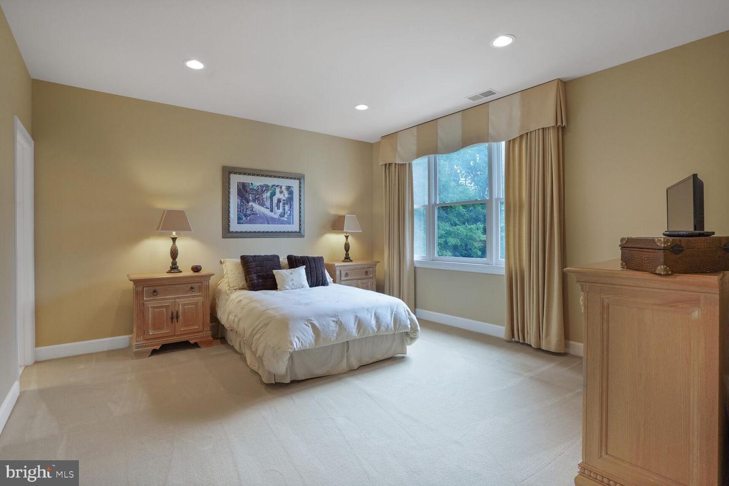 9864 WALKER GLEN CT, GREAT FALLS, Virginia 22066, 7 Bedrooms Bedrooms, ,7 BathroomsBathrooms,Residential,For sale,9864 WALKER GLEN CT,VAFX2260212 MLS # VAFX2260212 9864 WALKER GLEN CT, GREAT FALLS, Virginia 22066, 7 Bedrooms Bedrooms, ,7 BathroomsBathrooms,Residential,For sale,9864 WALKER GLEN CT,VAFX2260212 MLS # VAFX2260212