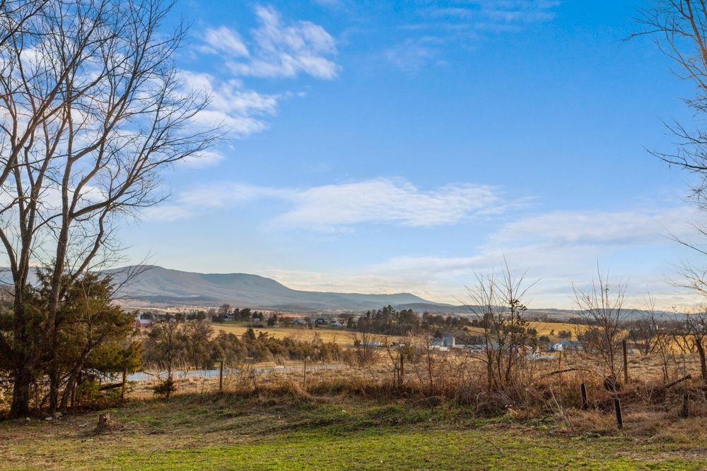 11481 ZIRKLE LN, BROADWAY, Virginia 22815, 4 Bedrooms Bedrooms, ,2 BathroomsBathrooms,Residential,11481 ZIRKLE LN,671839 MLS # 671839 11481 ZIRKLE LN, BROADWAY, Virginia 22815, 4 Bedrooms Bedrooms, ,2 BathroomsBathrooms,Residential,11481 ZIRKLE LN,671839 MLS # 671839