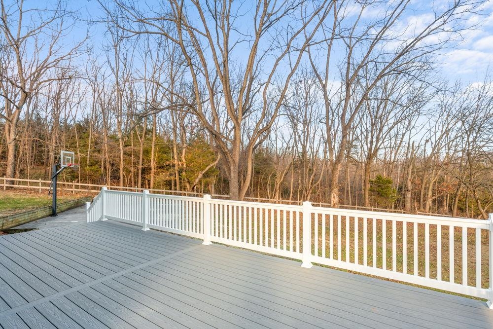 to leads to concrete pad! to leads to concrete pad!