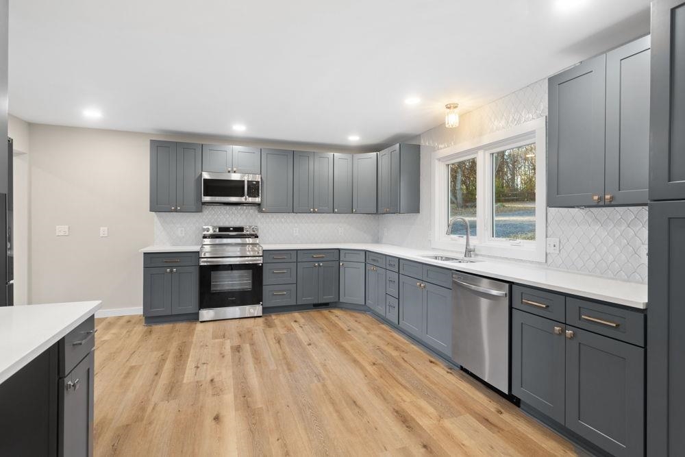 with quartz countertop! with quartz countertop!