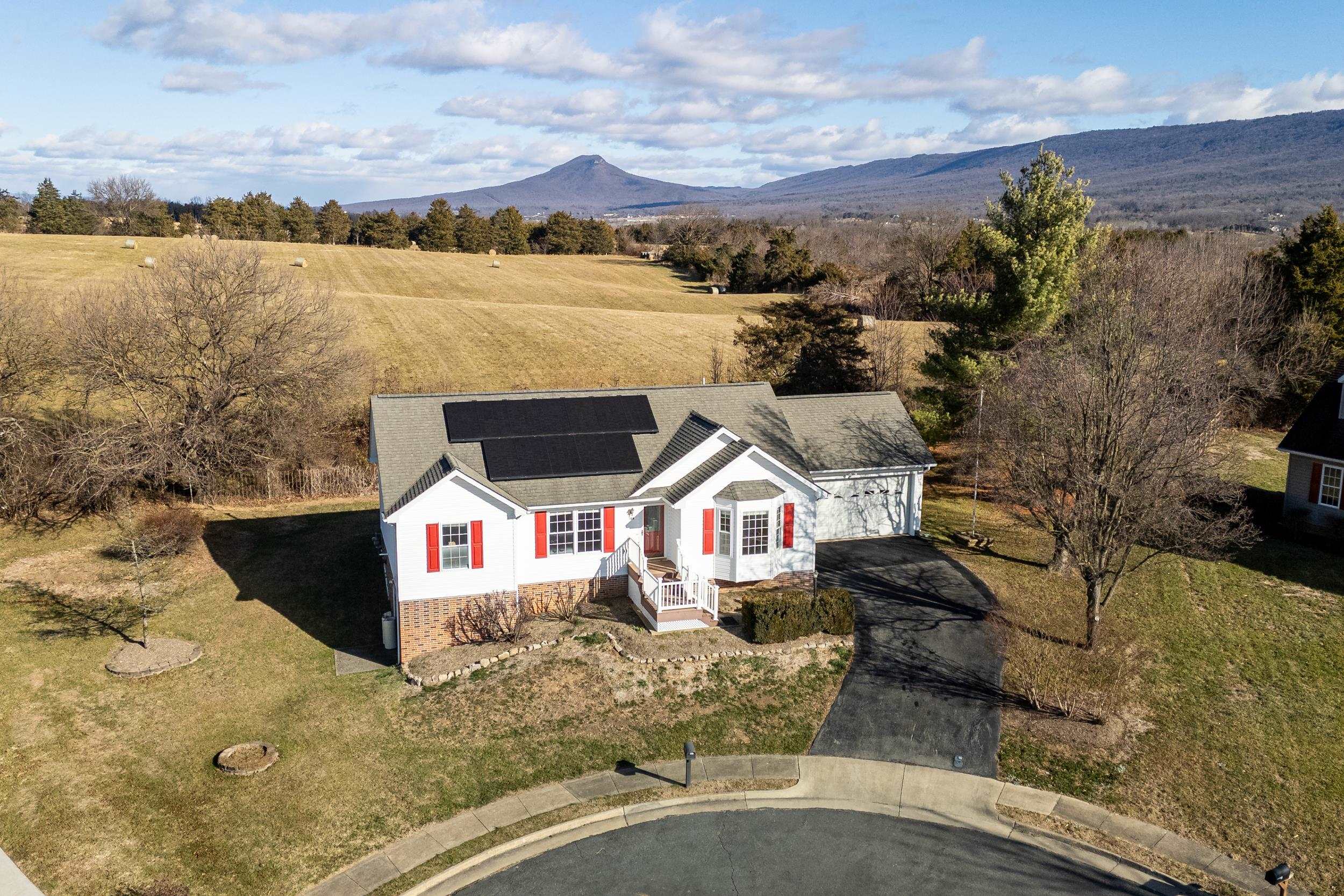 134 DILLON CT, NEW MARKET, Virginia 22844, 3 Bedrooms Bedrooms, ,2 BathroomsBathrooms,Residential,134 DILLON CT,671848 MLS # 671848 134 DILLON CT, NEW MARKET, Virginia 22844, 3 Bedrooms Bedrooms, ,2 BathroomsBathrooms,Residential,134 DILLON CT,671848 MLS # 671848