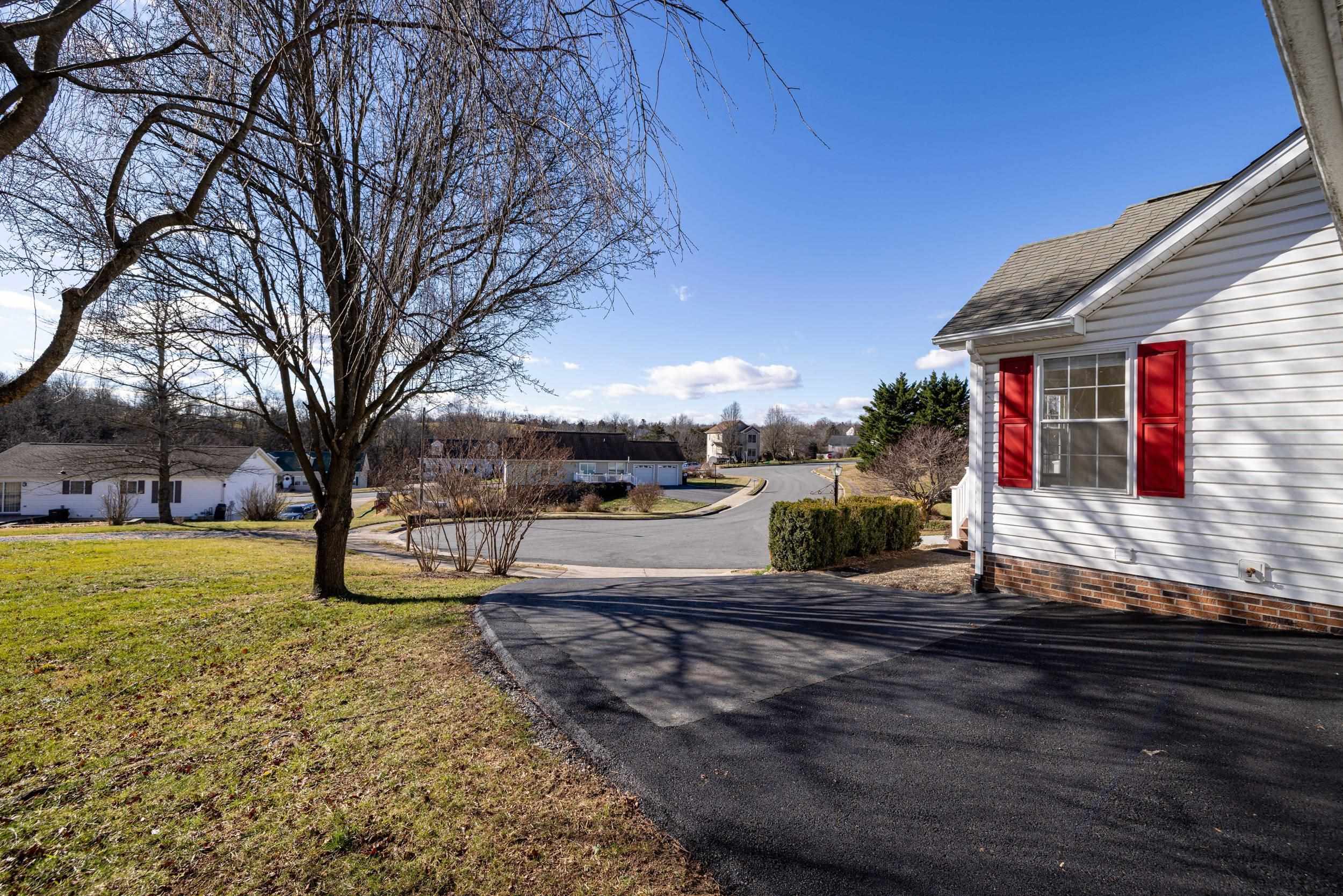 134 DILLON CT, NEW MARKET, Virginia 22844, 3 Bedrooms Bedrooms, ,2 BathroomsBathrooms,Residential,134 DILLON CT,671848 MLS # 671848 134 DILLON CT, NEW MARKET, Virginia 22844, 3 Bedrooms Bedrooms, ,2 BathroomsBathrooms,Residential,134 DILLON CT,671848 MLS # 671848