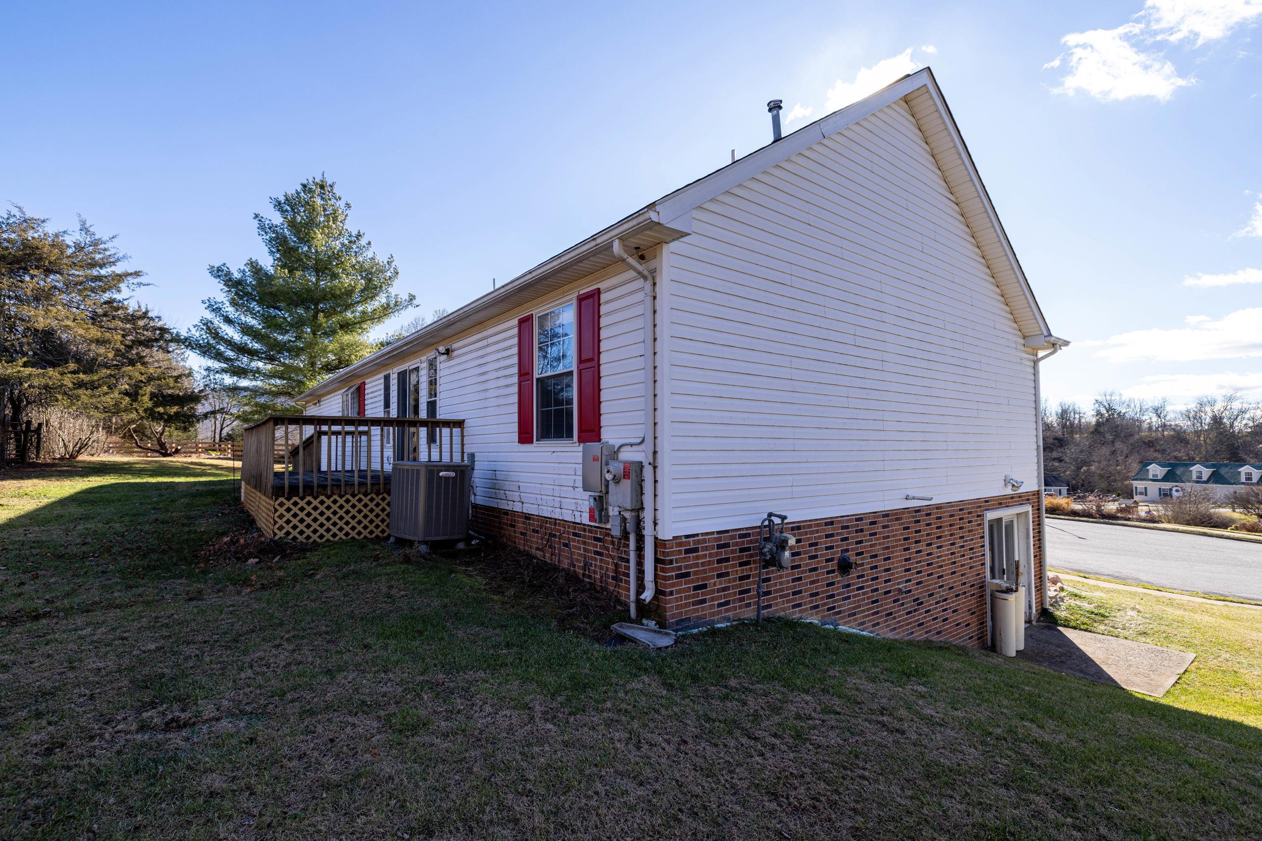 134 DILLON CT, NEW MARKET, Virginia 22844, 3 Bedrooms Bedrooms, ,2 BathroomsBathrooms,Residential,134 DILLON CT,671848 MLS # 671848 134 DILLON CT, NEW MARKET, Virginia 22844, 3 Bedrooms Bedrooms, ,2 BathroomsBathrooms,Residential,134 DILLON CT,671848 MLS # 671848