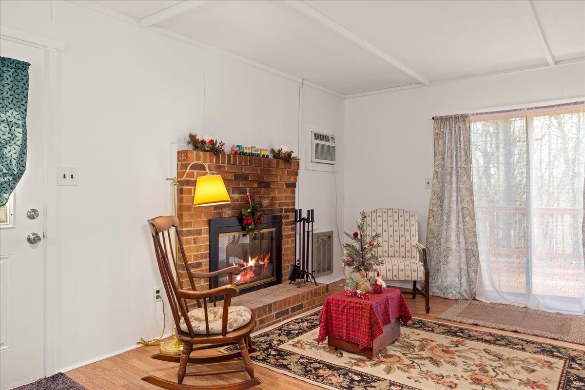 447 BLACKBERRY LN, NEW MARKET, Virginia 22844, 2 Bedrooms Bedrooms, ,1 BathroomBathrooms,Residential,The Inside-Out,447 BLACKBERRY LN,671851 MLS # 671851 447 BLACKBERRY LN, NEW MARKET, Virginia 22844, 2 Bedrooms Bedrooms, ,1 BathroomBathrooms,Residential,The Inside-Out,447 BLACKBERRY LN,671851 MLS # 671851