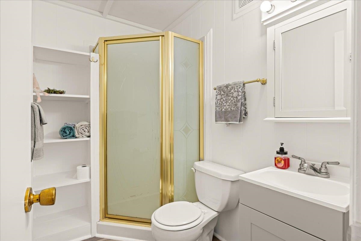 447 BLACKBERRY LN, NEW MARKET, Virginia 22844, 2 Bedrooms Bedrooms, ,1 BathroomBathrooms,Residential,The Inside-Out,447 BLACKBERRY LN,671851 MLS # 671851 447 BLACKBERRY LN, NEW MARKET, Virginia 22844, 2 Bedrooms Bedrooms, ,1 BathroomBathrooms,Residential,The Inside-Out,447 BLACKBERRY LN,671851 MLS # 671851