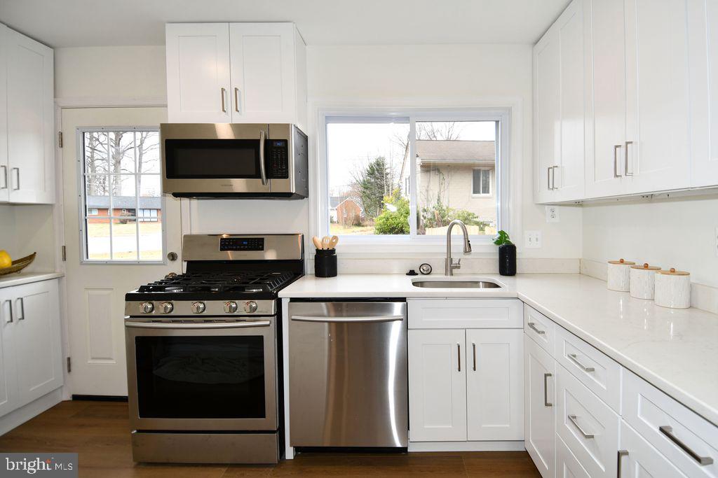 7407 KELVIN PL, SPRINGFIELD, Virginia 22151, 5 Bedrooms Bedrooms, ,3 BathroomsBathrooms,Residential,For sale,7407 KELVIN PL,VAFX2278350 MLS # VAFX2278350 7407 KELVIN PL, SPRINGFIELD, Virginia 22151, 5 Bedrooms Bedrooms, ,3 BathroomsBathrooms,Residential,For sale,7407 KELVIN PL,VAFX2278350 MLS # VAFX2278350