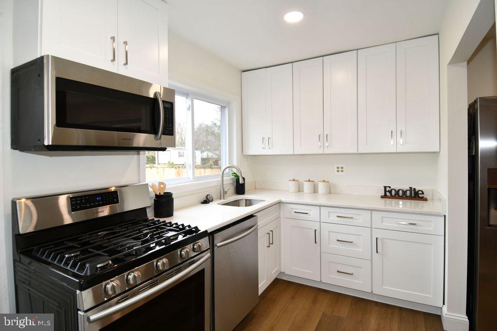 7407 KELVIN PL, SPRINGFIELD, Virginia 22151, 5 Bedrooms Bedrooms, ,3 BathroomsBathrooms,Residential,For sale,7407 KELVIN PL,VAFX2278350 MLS # VAFX2278350 7407 KELVIN PL, SPRINGFIELD, Virginia 22151, 5 Bedrooms Bedrooms, ,3 BathroomsBathrooms,Residential,For sale,7407 KELVIN PL,VAFX2278350 MLS # VAFX2278350