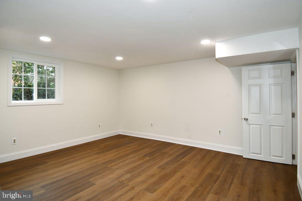 7407 KELVIN PL, SPRINGFIELD, Virginia 22151, 5 Bedrooms Bedrooms, ,3 BathroomsBathrooms,Residential,For sale,7407 KELVIN PL,VAFX2278350 MLS # VAFX2278350 7407 KELVIN PL, SPRINGFIELD, Virginia 22151, 5 Bedrooms Bedrooms, ,3 BathroomsBathrooms,Residential,For sale,7407 KELVIN PL,VAFX2278350 MLS # VAFX2278350