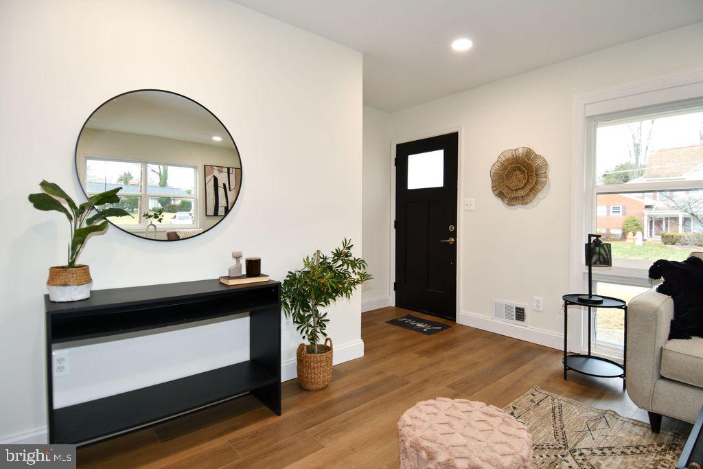 7407 KELVIN PL, SPRINGFIELD, Virginia 22151, 5 Bedrooms Bedrooms, ,3 BathroomsBathrooms,Residential,For sale,7407 KELVIN PL,VAFX2278350 MLS # VAFX2278350 7407 KELVIN PL, SPRINGFIELD, Virginia 22151, 5 Bedrooms Bedrooms, ,3 BathroomsBathrooms,Residential,For sale,7407 KELVIN PL,VAFX2278350 MLS # VAFX2278350