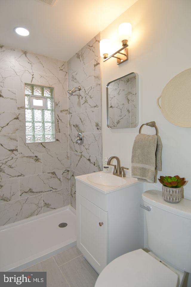 7407 KELVIN PL, SPRINGFIELD, Virginia 22151, 5 Bedrooms Bedrooms, ,3 BathroomsBathrooms,Residential,For sale,7407 KELVIN PL,VAFX2278350 MLS # VAFX2278350 7407 KELVIN PL, SPRINGFIELD, Virginia 22151, 5 Bedrooms Bedrooms, ,3 BathroomsBathrooms,Residential,For sale,7407 KELVIN PL,VAFX2278350 MLS # VAFX2278350