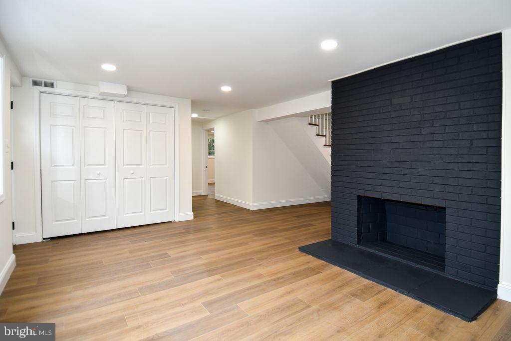 7407 KELVIN PL, SPRINGFIELD, Virginia 22151, 5 Bedrooms Bedrooms, ,3 BathroomsBathrooms,Residential,For sale,7407 KELVIN PL,VAFX2278350 MLS # VAFX2278350 7407 KELVIN PL, SPRINGFIELD, Virginia 22151, 5 Bedrooms Bedrooms, ,3 BathroomsBathrooms,Residential,For sale,7407 KELVIN PL,VAFX2278350 MLS # VAFX2278350