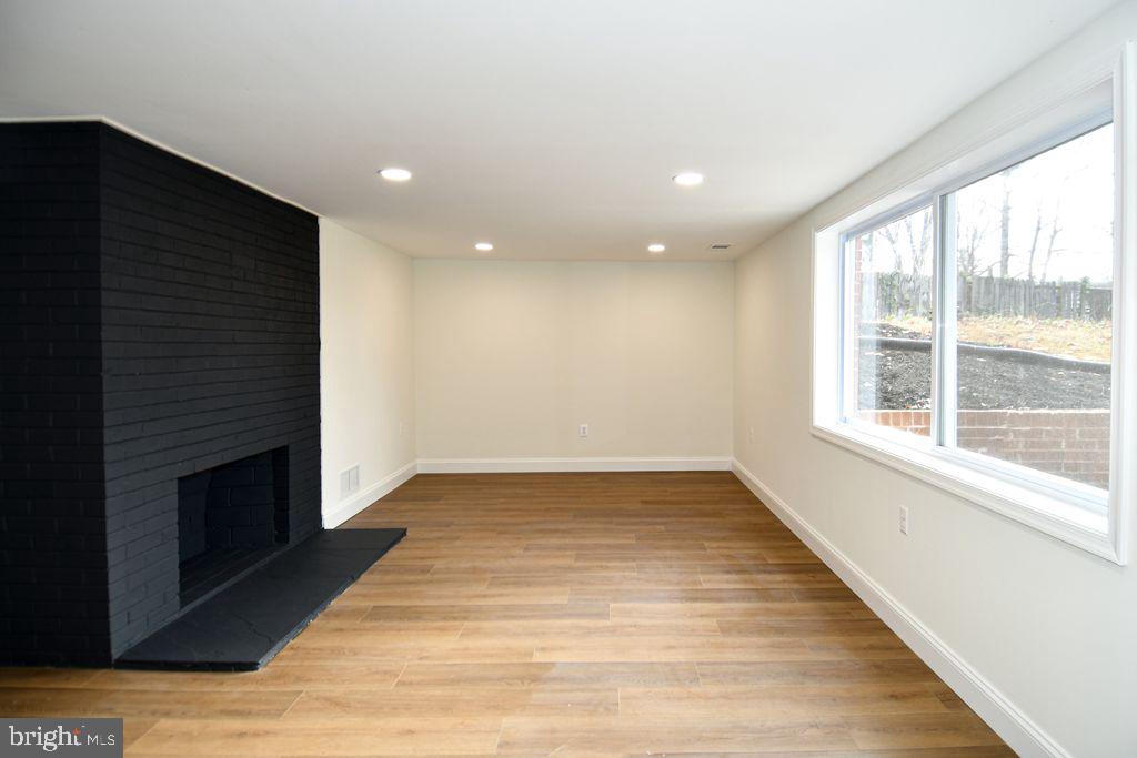 7407 KELVIN PL, SPRINGFIELD, Virginia 22151, 5 Bedrooms Bedrooms, ,3 BathroomsBathrooms,Residential,For sale,7407 KELVIN PL,VAFX2278350 MLS # VAFX2278350 7407 KELVIN PL, SPRINGFIELD, Virginia 22151, 5 Bedrooms Bedrooms, ,3 BathroomsBathrooms,Residential,For sale,7407 KELVIN PL,VAFX2278350 MLS # VAFX2278350