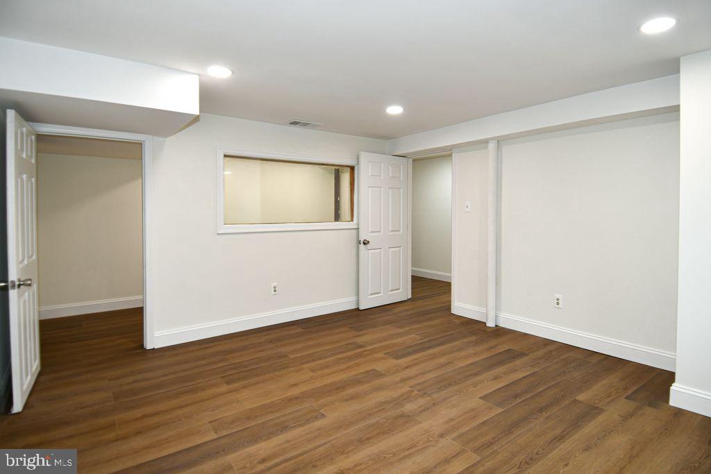 7407 KELVIN PL, SPRINGFIELD, Virginia 22151, 5 Bedrooms Bedrooms, ,3 BathroomsBathrooms,Residential,For sale,7407 KELVIN PL,VAFX2278350 MLS # VAFX2278350 7407 KELVIN PL, SPRINGFIELD, Virginia 22151, 5 Bedrooms Bedrooms, ,3 BathroomsBathrooms,Residential,For sale,7407 KELVIN PL,VAFX2278350 MLS # VAFX2278350