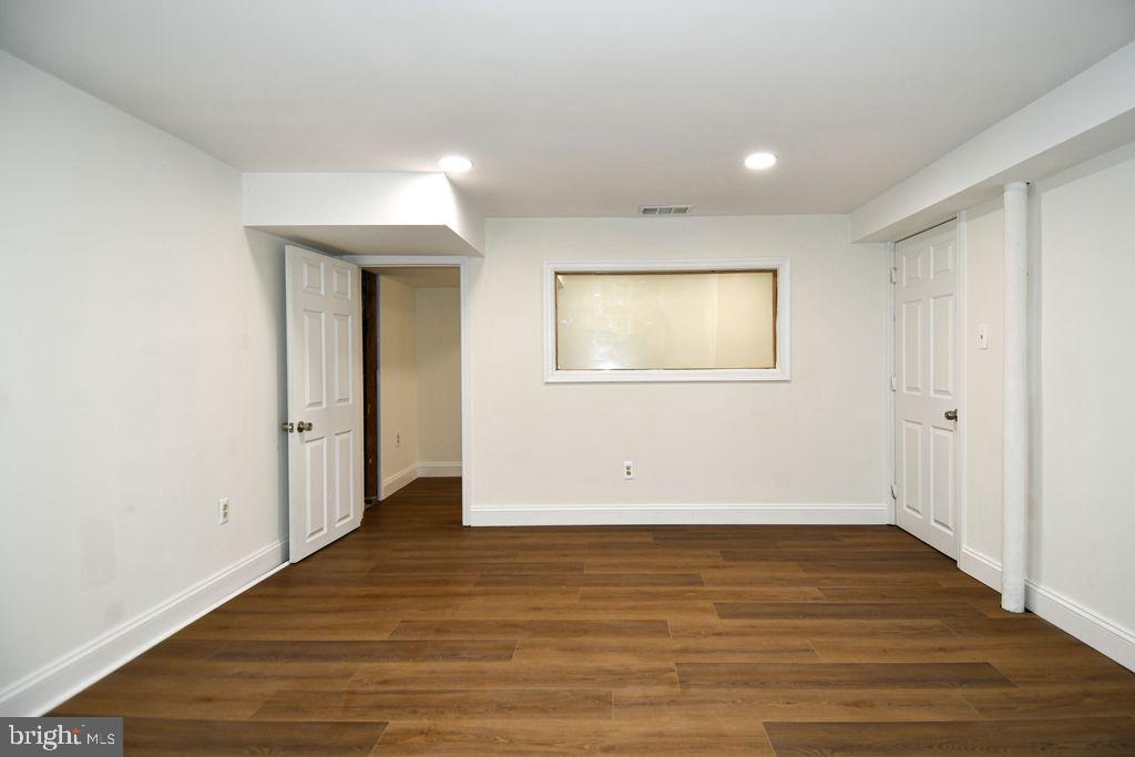 7407 KELVIN PL, SPRINGFIELD, Virginia 22151, 5 Bedrooms Bedrooms, ,3 BathroomsBathrooms,Residential,For sale,7407 KELVIN PL,VAFX2278350 MLS # VAFX2278350 7407 KELVIN PL, SPRINGFIELD, Virginia 22151, 5 Bedrooms Bedrooms, ,3 BathroomsBathrooms,Residential,For sale,7407 KELVIN PL,VAFX2278350 MLS # VAFX2278350